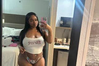 Your Favorite Girl 💦 FACETIME SHOWS 📲 Curvy 🌶 Creamy Wet 💦 Ready To Play ALWAYS 😘 - Image 2